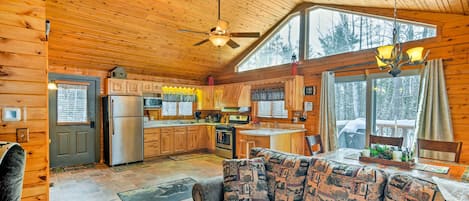 House (2 Bedrooms) | Interior