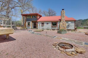 House (5 Bedrooms) | Interior