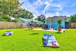 Interior - Charming Coastal Getaway, Near Beach & Pier! (Gulfport)