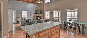 Lakefront Retreat w/ Views, Near Mammoth Cave!