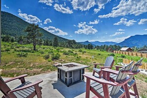 Apartment (2 Bedrooms) | Interior - Estes Park Mountain-view Retreat: 3 Miles to Rmnp! (Estes Park)