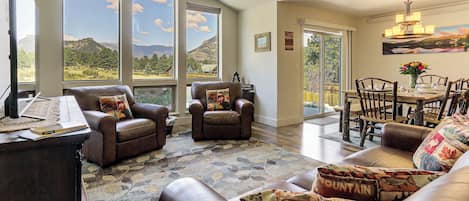 Apartment (2 Bedrooms) | Front of property