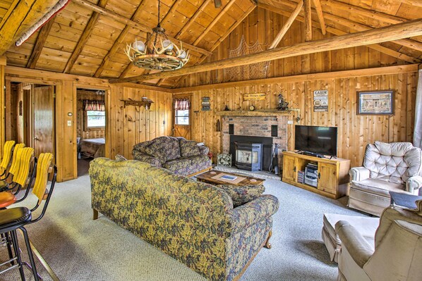 House (2 Bedrooms) | Interior