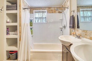 House (3 Bedrooms) | Interior - Half-mi to Marina: Pet-friendly Disney Home (Disney)