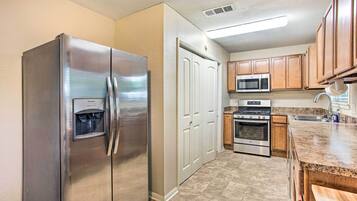 Cottage (2 Bedrooms) | Interior