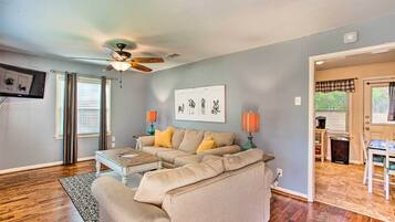 Cottage (2 Bedrooms) | Interior