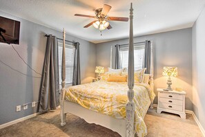 Cottage (2 Bedrooms) | Interior - Walk to Dtwn Forney: 'gigi's Place' w/ Fire Pit (Forney)