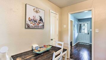 Cottage (2 Bedrooms) | Interior