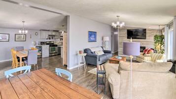 House (5 Bedrooms) | Interior