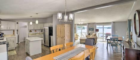 المنشأة من الداخل