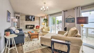 House (5 Bedrooms) | Interior