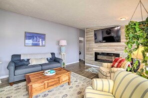 House (5 Bedrooms) | Interior - Waterfront Michigan Center Home w/ Boat Dock! (Michigan Center)