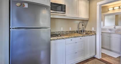 Waterfront Condo on Pier in Downtown Astoria!