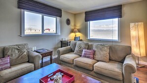 Apartment (1 Bedroom) | Interior - Waterfront Condo on Pier in Downtown Astoria! (Astoria)