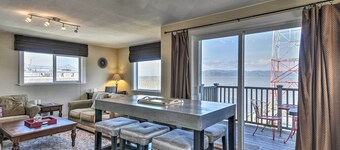 Waterfront Condo on Pier in Downtown Astoria!