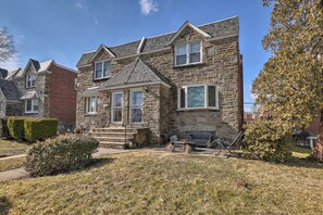 House (2 Bedrooms) | Front of property