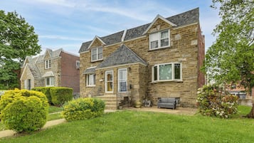House (2 Bedrooms) | Front of property