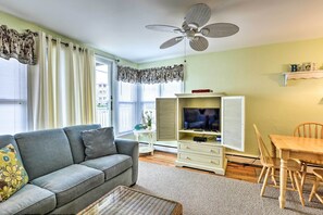 Interior - Wildwood Crest Condo: 2 Blocks to Beach! (Wildwood Crest)