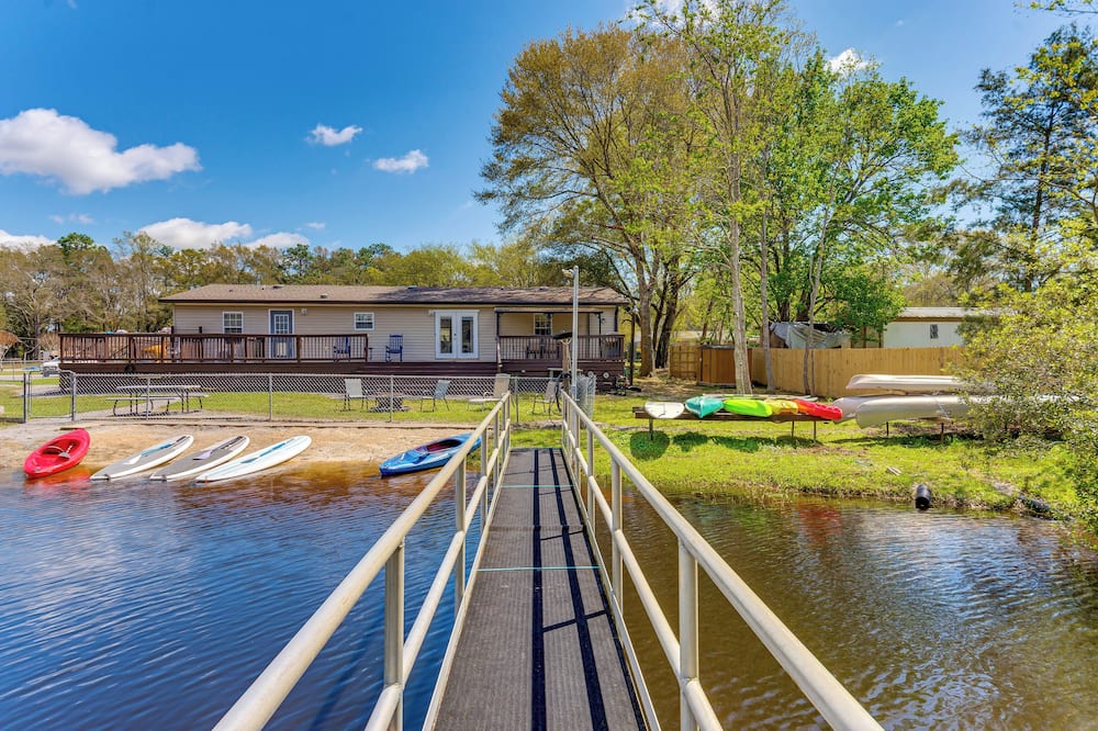 Stocked Fishing Pond On-site: Quiet Pensacola Home - Lillian, AL