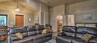 Modern Arcadia Farmhouse on 80 Acres w/ Fire Pit!