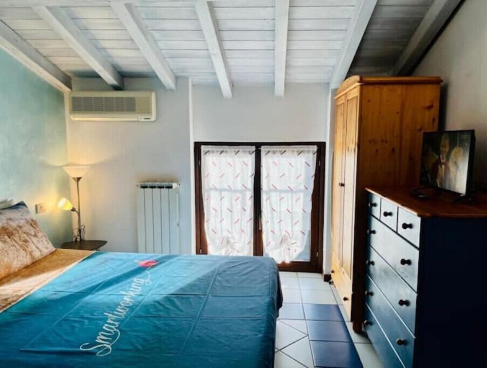 Sunshine on Garda LakePrivate Apartment Desenzano Desenzano del