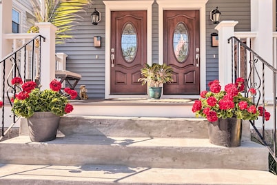 New London Hideaway Near Beaches & Local Spots!