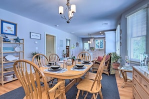 Apartment (2 Bedrooms) | Interior - New London Hideaway Near Beaches & Local Spots! (New London)