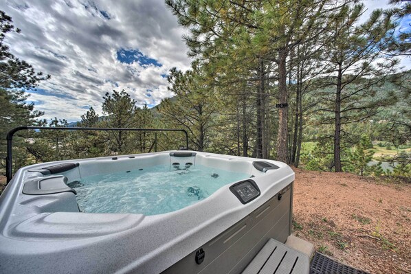 Apartment (2 Bedrooms) | Interior - Homey Mtn View Escape: 11 Mi to Garden of the Gods (Cascade)