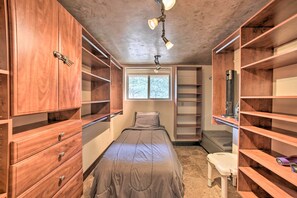 Apartment (2 Bedrooms) | Interior - Homey Mtn View Escape: 11 Mi to Garden of the Gods (Cascade)