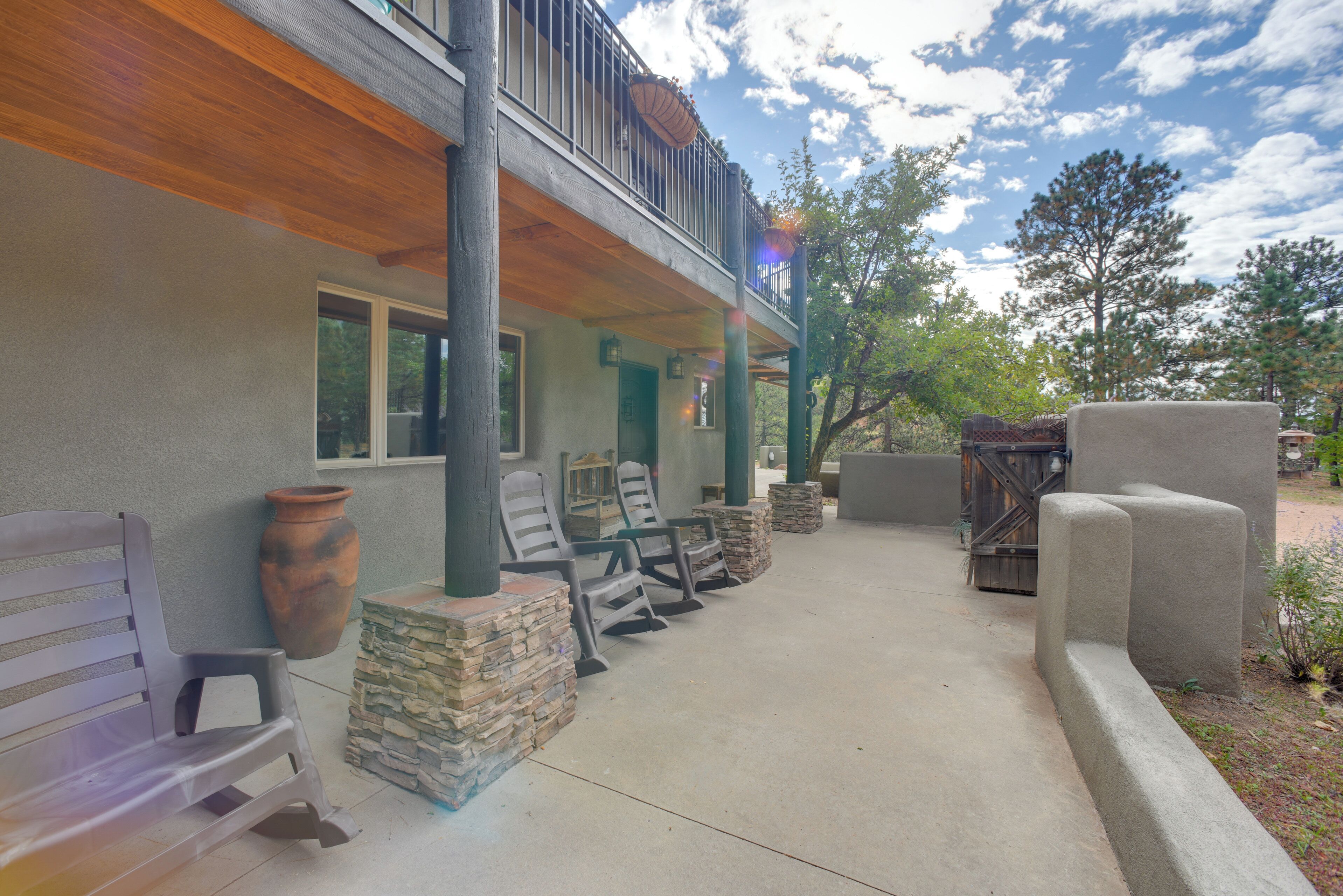 Apartment (2 Bedrooms) | Front of property