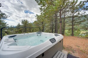 Interior - Homey Mtn View Escape: 11 Mi to Garden of the Gods (Cascade)