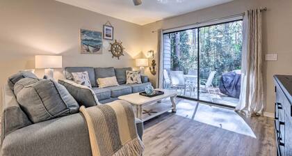 Renovated Gem w/ Pool Access: 1/4 Mi to Beach