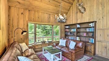 House (5 Bedrooms) | Interior