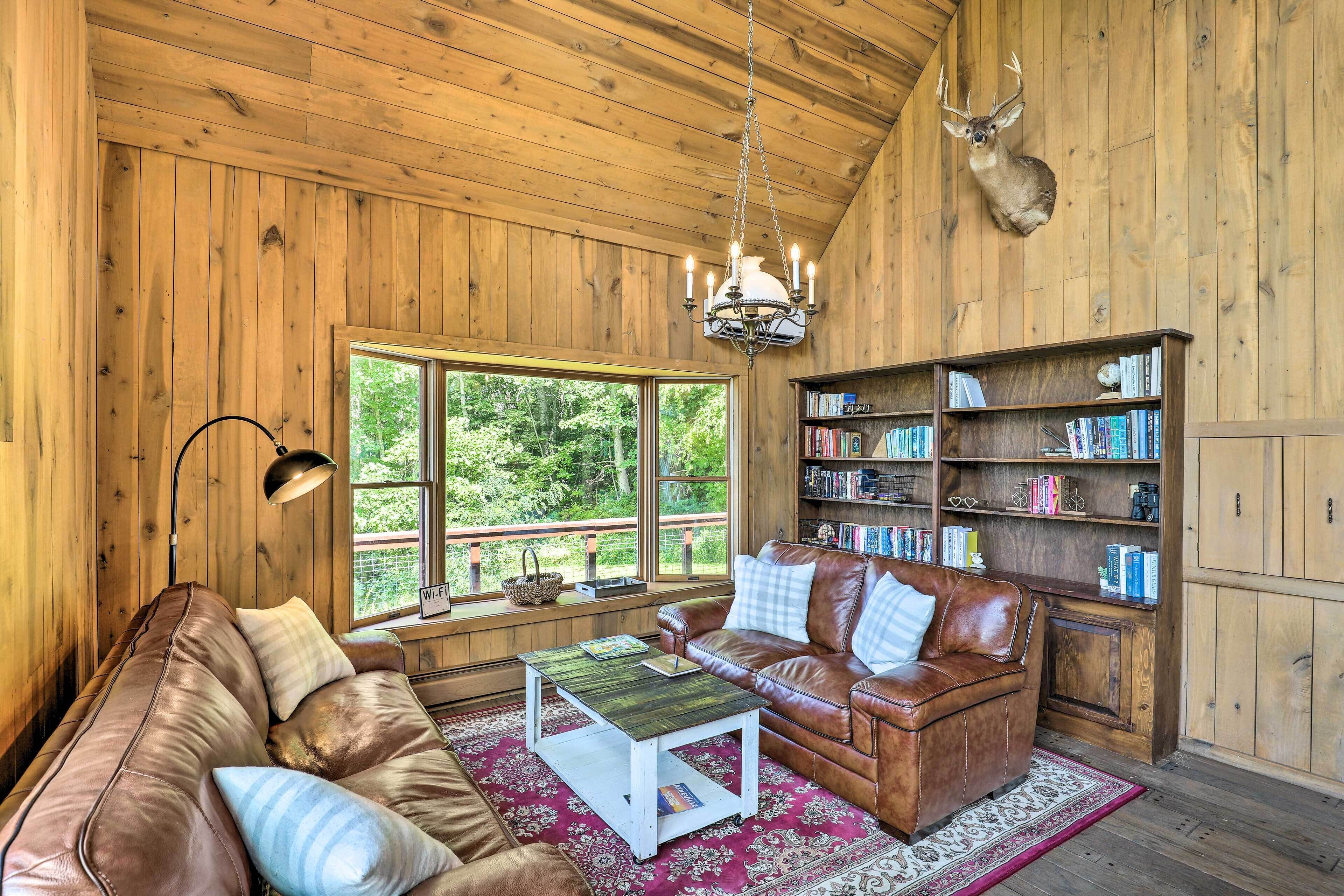 House (5 Bedrooms) | Interior