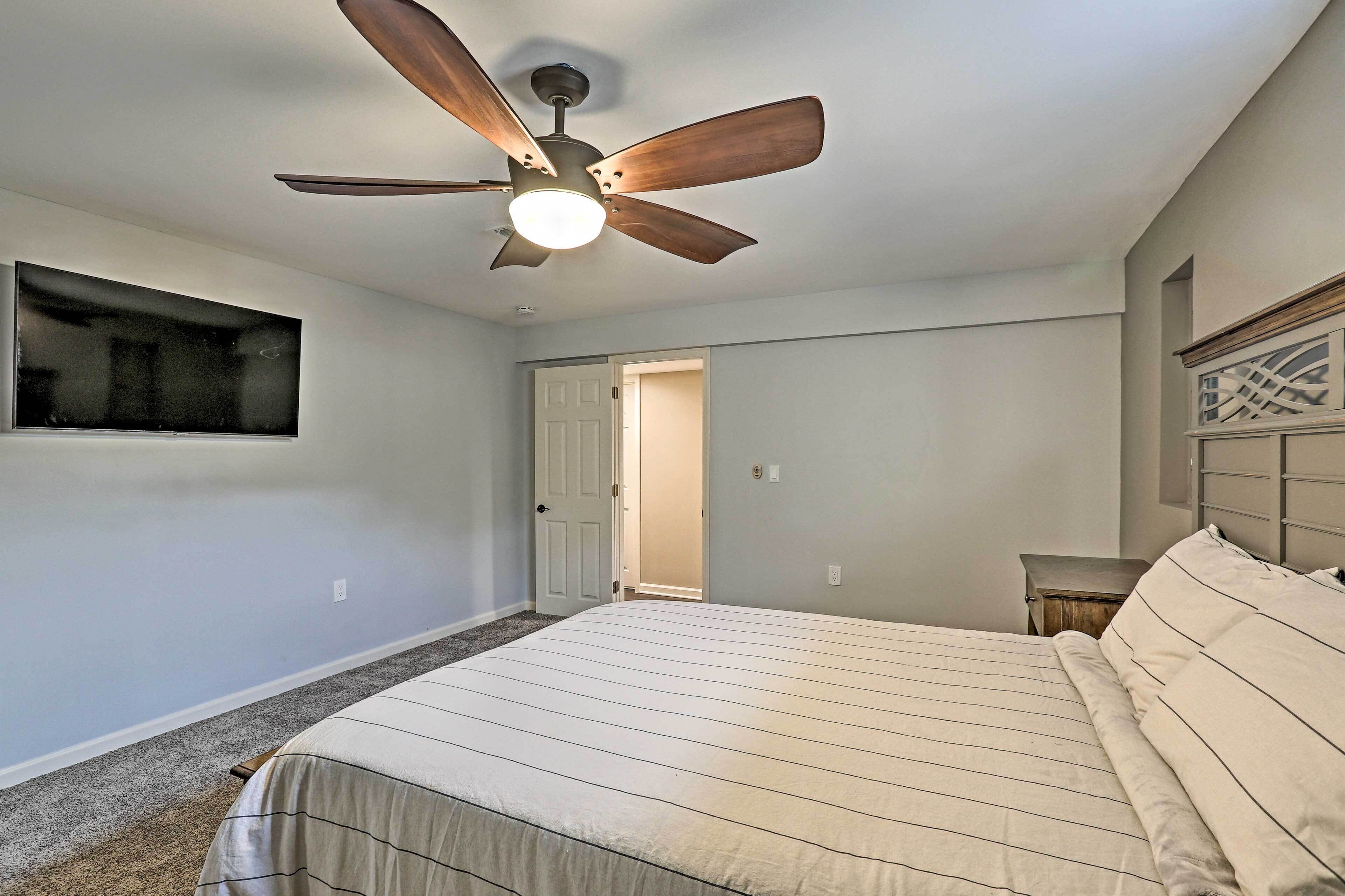 5 bedrooms, bed sheets
