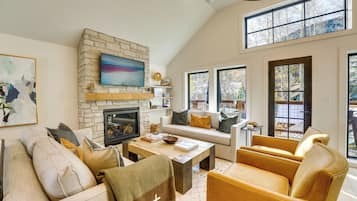 Rumah (3 Bedrooms) | Bagian depan properti