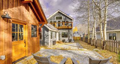 Inviting & Renovated Home in Crested Butte!