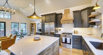 Inviting & Renovated Home in Crested Butte!