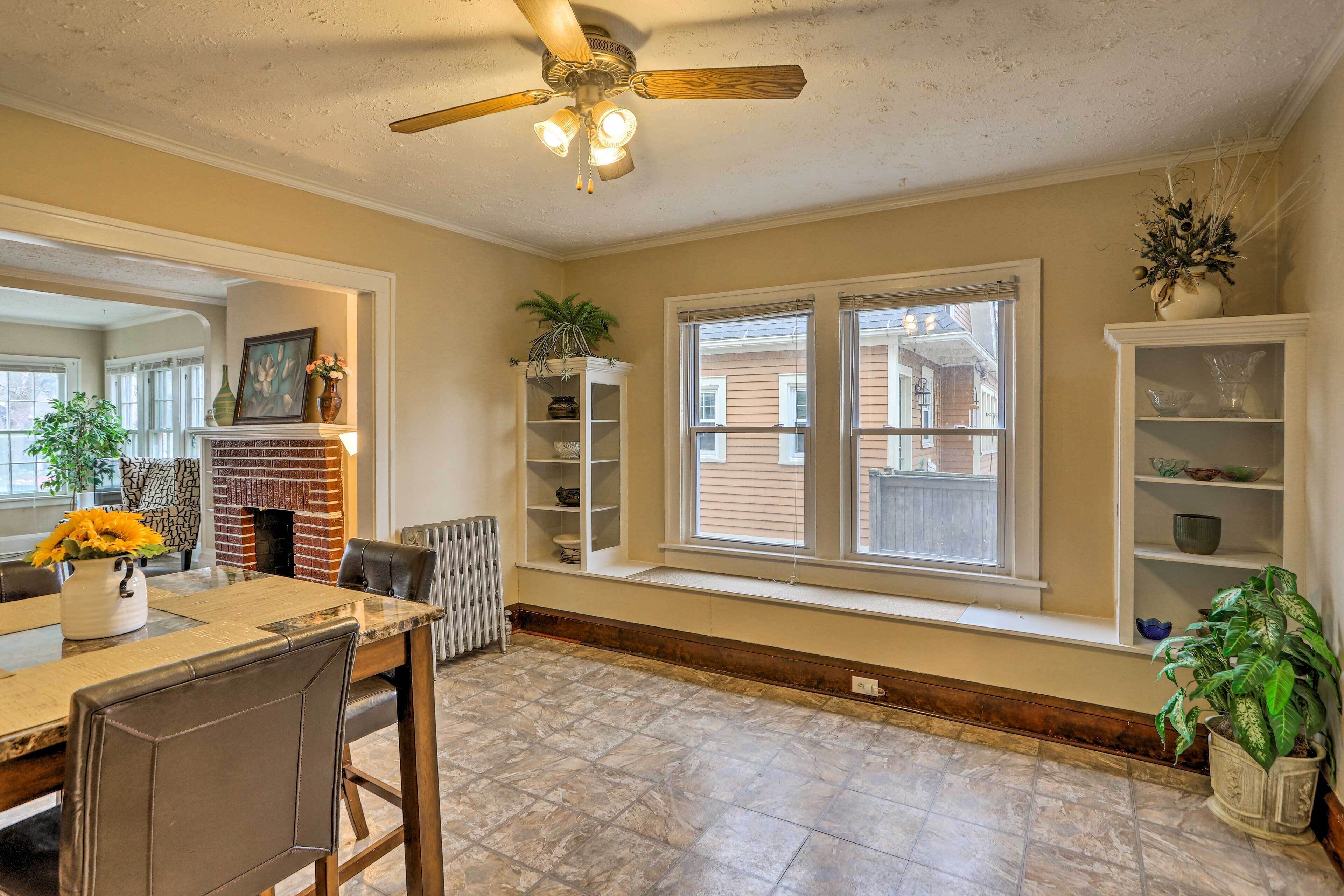 House (2 Bedrooms) | Interior