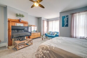 Apartment (3 Bedrooms) | Interior - Historic Georgetown Townhome: Walkable Location! (Washington)