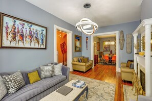 Apartment (3 Bedrooms) | Interior - Historic Georgetown Townhome: Walkable Location! (Washington)