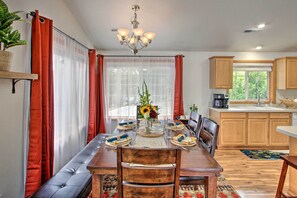 House (2 Bedrooms) | Interior