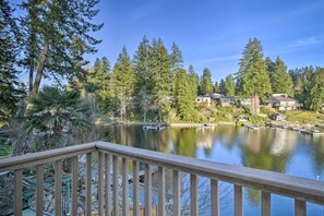 House (2 Bedrooms) | Interior - 'the Peacock House' - Waterfront Home w/ Hot Tub! (Olympia)