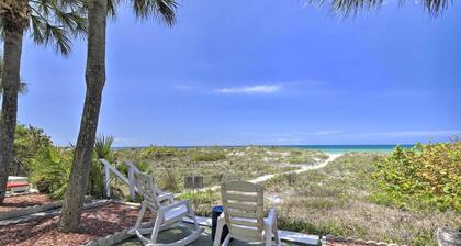 On-site Beach Access: Walkable Gulf Coast Retreat