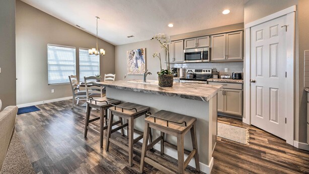 Unclassified image, 1 of 26, button - Modern Caldwell House w/ Yard & Furnished Patio! (Caldwell)