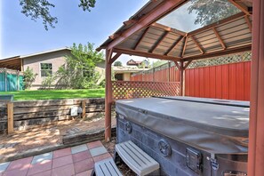 Apartment (4 Bedrooms) | Interior - 'rustic Retreat' Moab Townhome w/ Grill & Fire Pit (Moab)