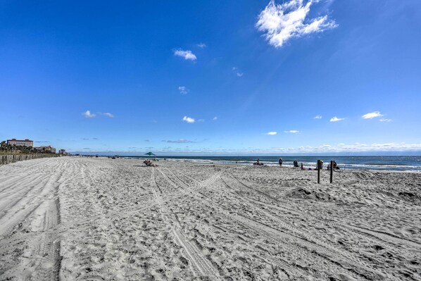 Apartment (1 Bedroom) | Interior - Beach Access, Ocean View: Myrtle Beach Condo! (Myrtle Beach)