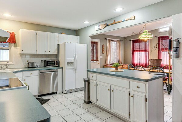 House (3 Bedrooms) | Interior - Fire Pit, Gas Grill: Pet-friendly Blakeslee Home! (Blakeslee)