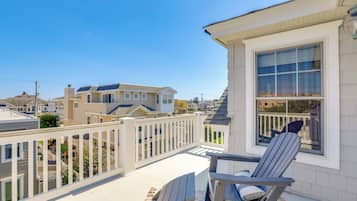 House (6 Bedrooms) | Interior