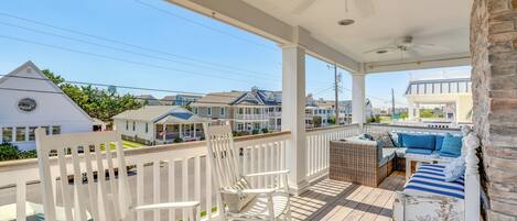 House (6 Bedrooms) | Interior